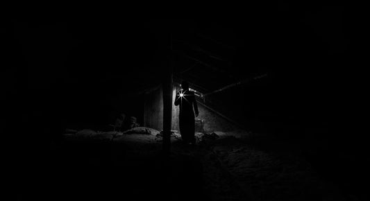 6 Warning Signs Your Flashlight Might Be Ready for Retirement